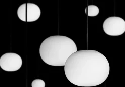 Flos Mini Glo-Ball S pendel fra><noscript><img width=