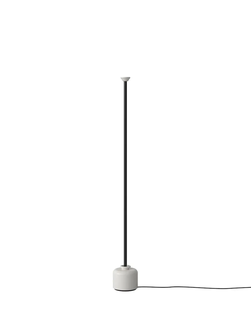 Astep Model 1095 Gulvlampe fra> Gulvlamper|Spots