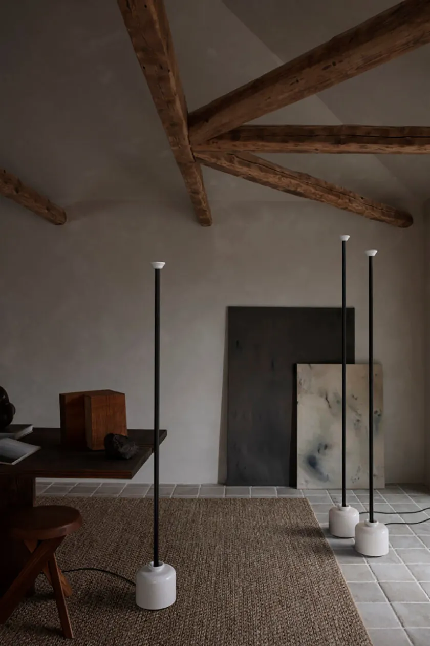 Astep Model 1095 Gulvlampe fra> Gulvlamper|Spots