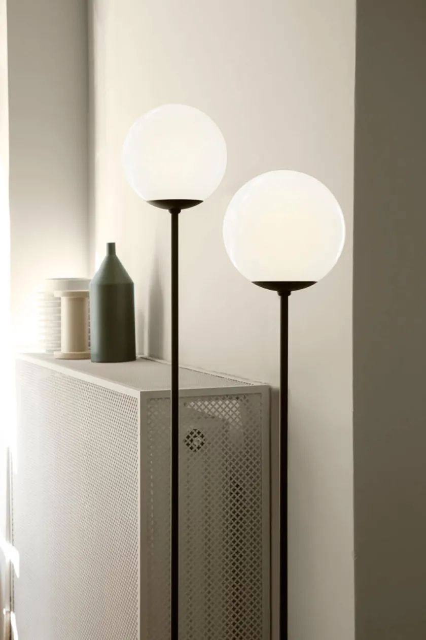 Astep Model 1081 Gulvlampe fra> Gulvlamper|Spots