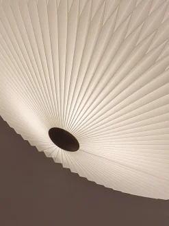 Le Klint Model 23 Loftlampe, Ø 35 cm fra> Plafonder|Spots