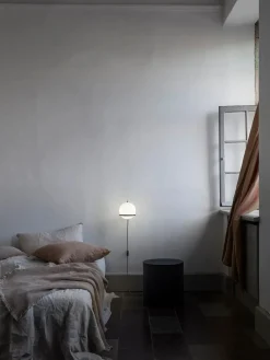 Astep Model 237/1 Væglampe m. kontakt fra> Væglamper|Spots