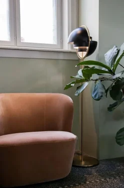 GUBI Multi-Lite Gulvlampe fra> Gulvlamper|Spots