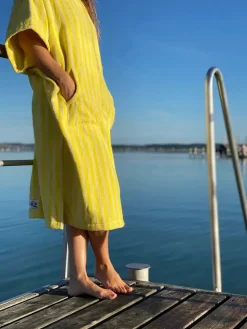 Bongusta Naram Hoodie, pristine & neon yellow fra> Tøj|Badeværelsestekstiler