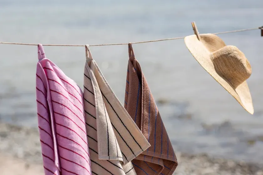 Bongusta Naram towel - Creme & Ink fra> Gaver Til Ham|Gaver Til Hende