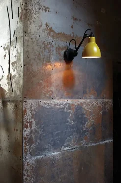 Lampe Gras Nr. 304 væglampe fra><noscript><img width=