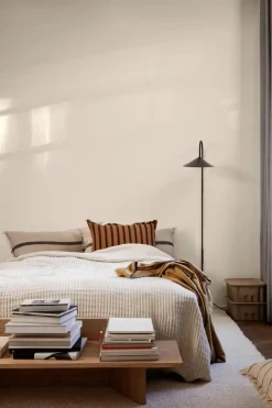 Ferm Living Oblique Bench fra> Bænke