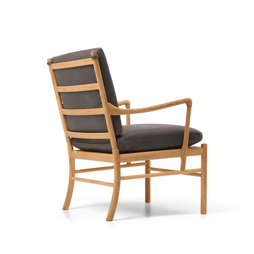 Carl Hansen & Søn OW149 Colonial lænestol, eg olie, Terra-læder af Ole Wanscher> Loungestole|Lænestole