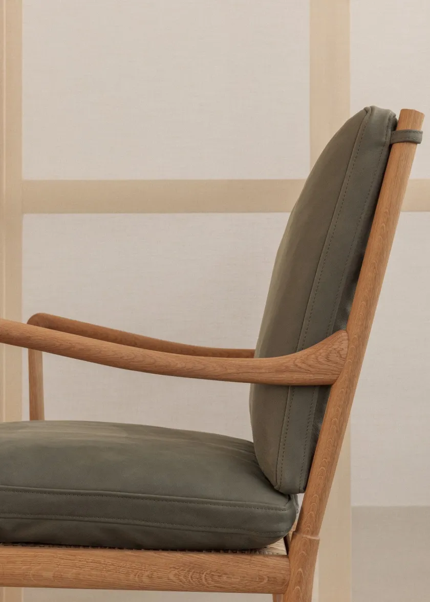 Carl Hansen & Søn OW149 Colonial lænestol, eg olie, Terra-læder af Ole Wanscher> Loungestole|Lænestole