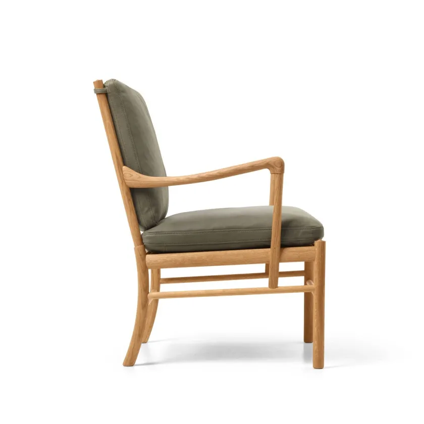 Carl Hansen & Søn OW149 Colonial lænestol, valnød olie, Terra-læder af Ole Wanscher> Loungestole|Lænestole