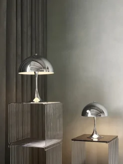 Louis Poulsen Panthella 250 bordlampe, pale blue af Verner Panton><noscript><img width=