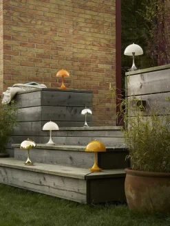 Louis Poulsen Panthella 160 Portable V3, brass af Verner Panton><noscript><img width=