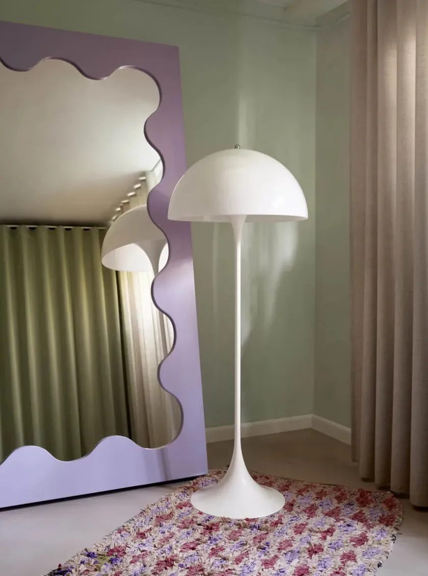 Louis Poulsen Panthella gulvlampe af Verner Panton> Gulvlamper|Spots