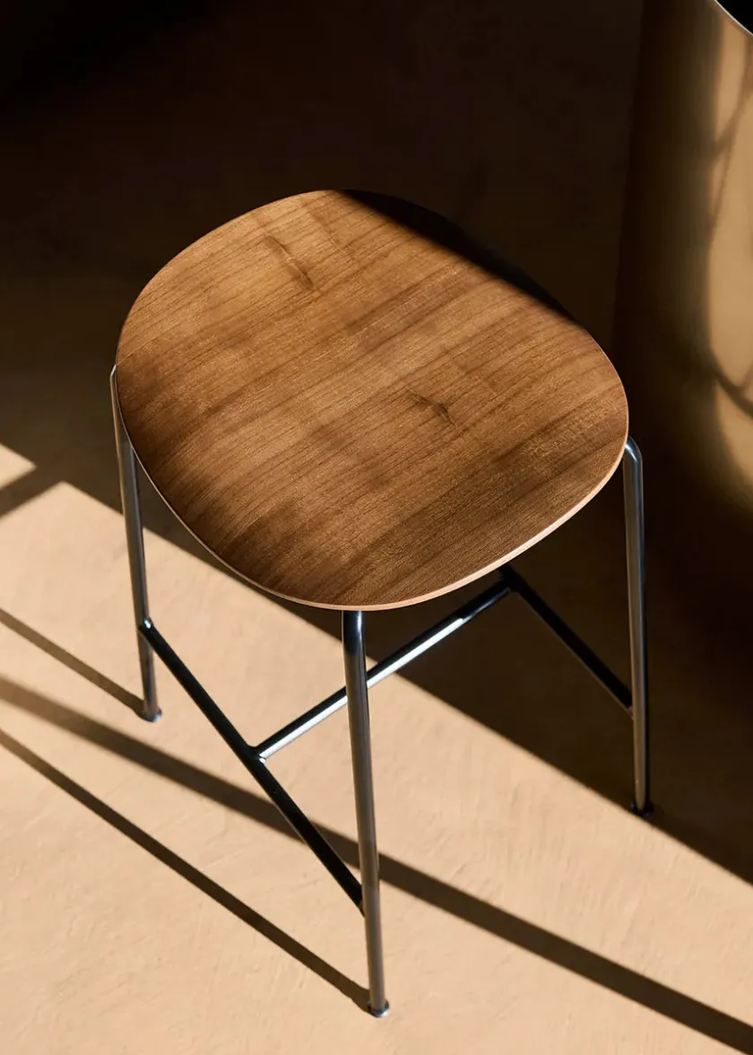 &Tradition Pavilion Counter Stool AV37 fra> Barstole