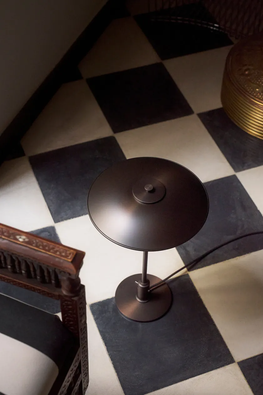 Louis Poulsen PH 3/2 Bordlampe, Aged Brass fra> Spots