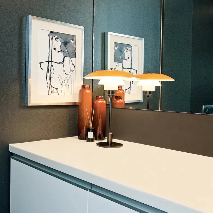 Louis Poulsen PH 3½-2½ bordlampe, hvid af Poul Henningsen> Spots