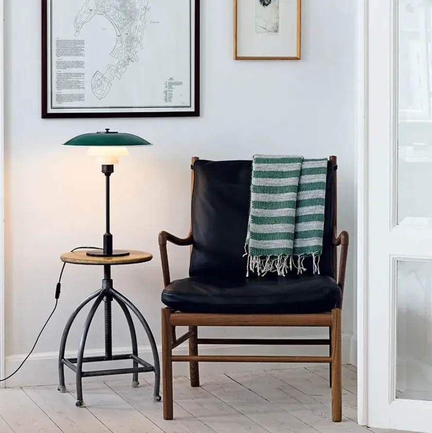 Louis Poulsen PH 3½-2½ bordlampe, hvid af Poul Henningsen> Spots