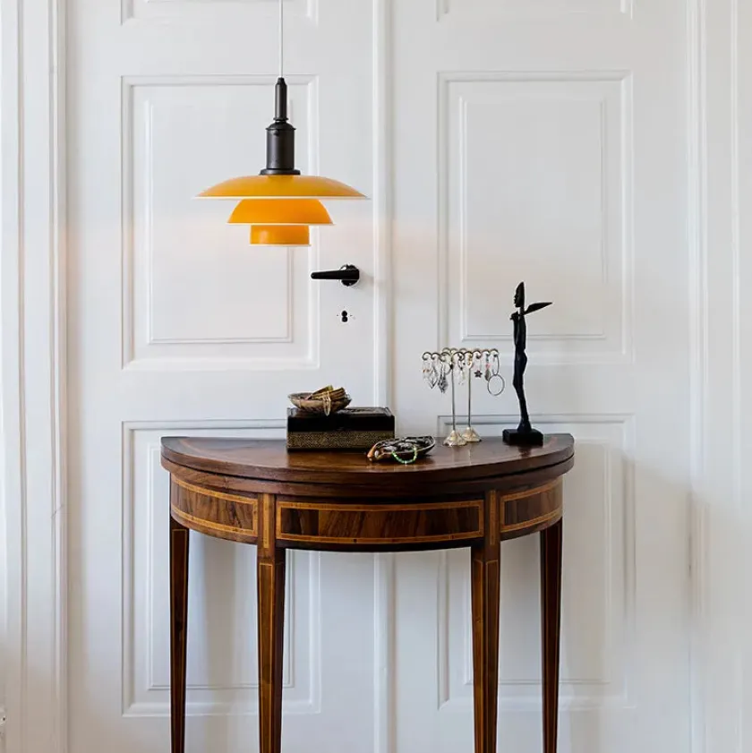 Louis Poulsen PH 3½-3 Pendel, rød af Poul Henningsen> Pendler|Spots