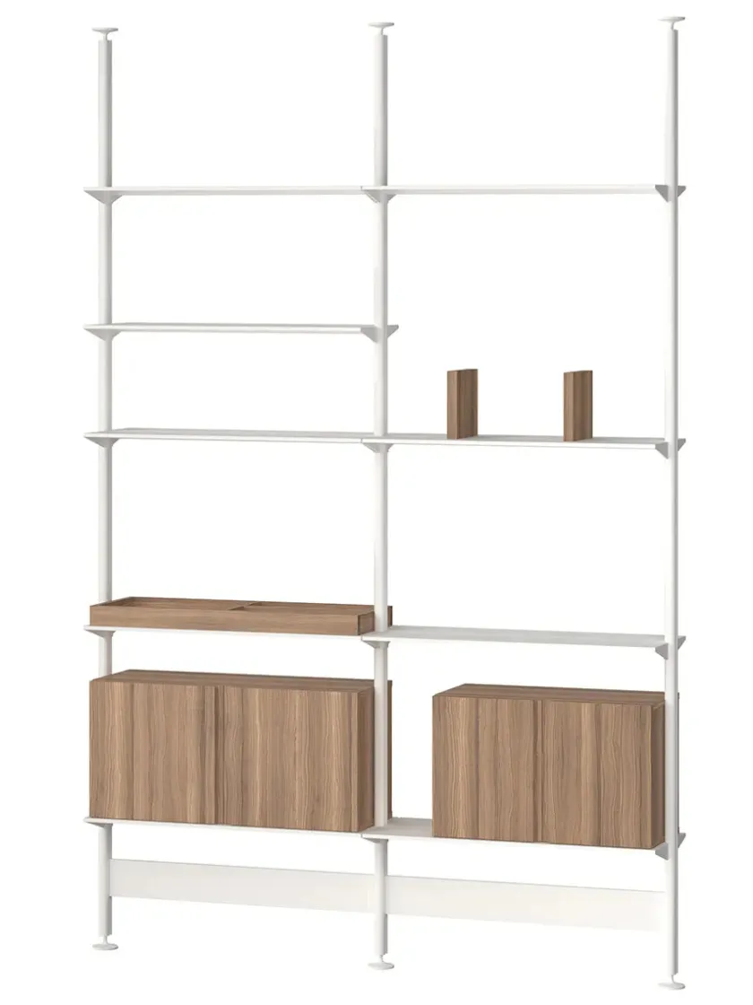 String Furniture Pira G2 Floor-to-Ceiling Shelving Bundle A fra String> Reolsystemer