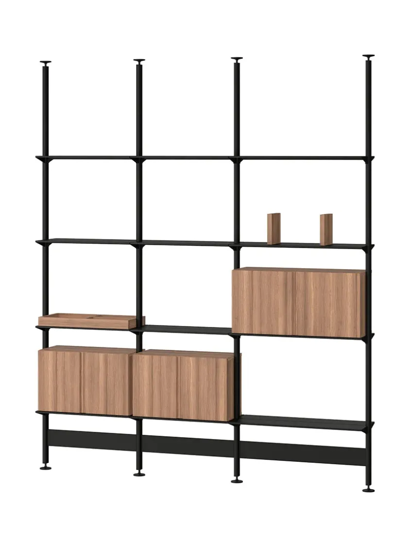 String Furniture Pira G2 Floor-to-Ceiling Shelving Bundle C fra String> Reolsystemer