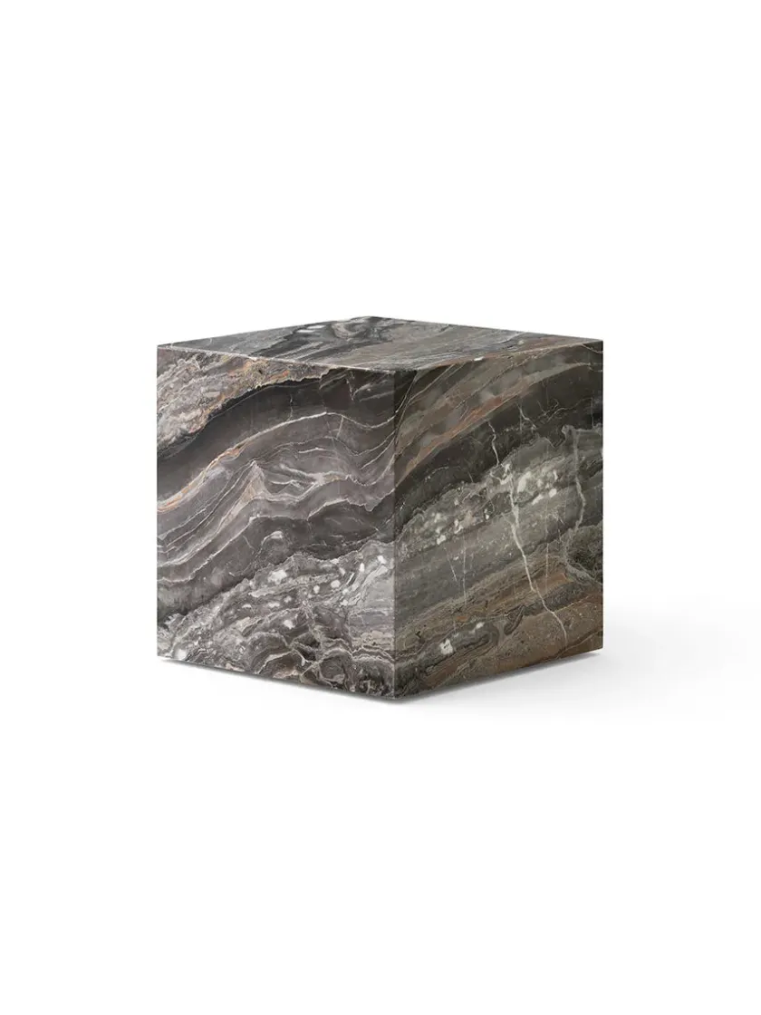 Audo Copenhagen Plinth Cubic, grey galaxy marble fra> Sideborde Og Små Borde