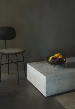 Audo Copenhagen Plinth Low Grey Kendzo marmor fra><noscript><img width=