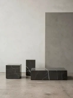 Audo Copenhagen Plinth Low Grey Kendzo marmor fra><noscript><img width=