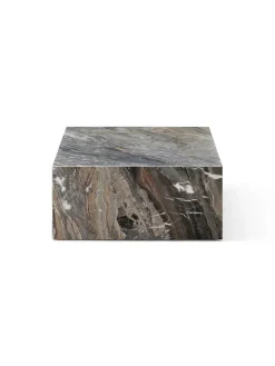Audo Copenhagen Plinth Low Sand Kunis Breccia marmor fra><noscript><img width=