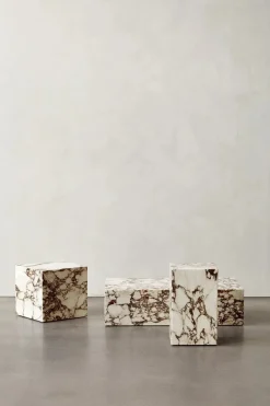 Audo Copenhagen Plinth Low White Carrara marmor fra><noscript><img width=