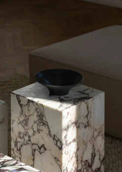Audo Copenhagen Plinth Tall Black Nero Marquina marmor fra><noscript><img width=
