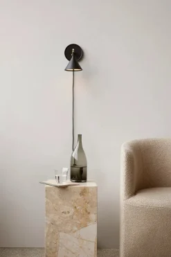 Audo Copenhagen Plinth Tall Sand Kunis Breccia marmor fra> Sideborde Og Små Borde