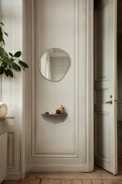 Ferm Living Pond Mirror lille, Dark Chrome fra><noscript><img width=