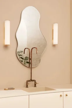 Ferm Living Pond Mirror stor, Brass fra><noscript><img width=