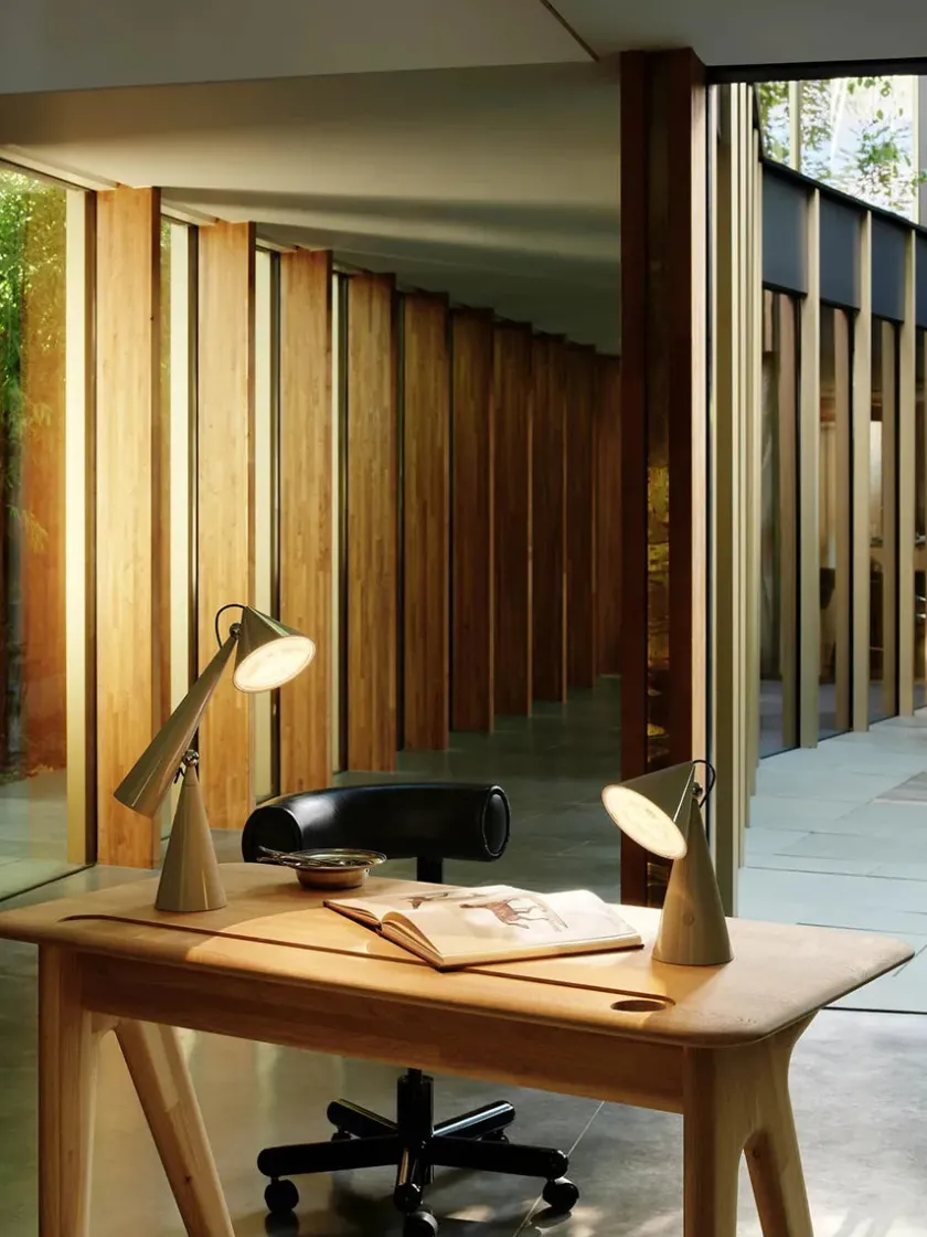 Tom Dixon Pose Task LED Bordlampe fra> Spots|Skrivebordslamper
