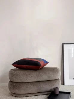 Ferm Living Pouf Oval, faded velvet fra> Puffer|Sofaer