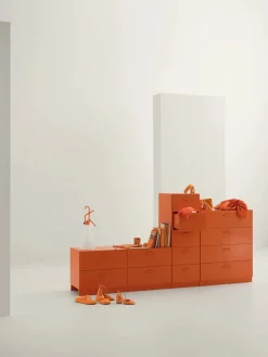 String Furniture Relief Kommode, bred fra String><noscript><img width=