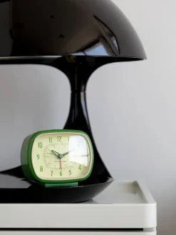 Kikkerland Retro Alarm Clock, green fra> Gaver Til Ham