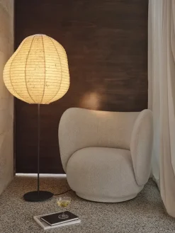 Ferm Living Rico Lounge Chair, bouclé i sand fra><noscript><img width=
