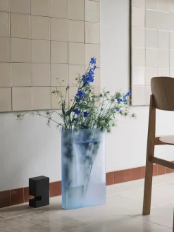 Muuto Ridge Vase, light blue frosted glass fra><noscript><img width=