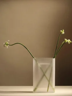 Muuto Ridge Vase, light blue frosted glass fra><noscript><img width=