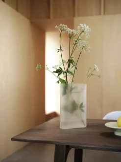 Muuto Ridge Vase, white frosted glass fra><noscript><img width=