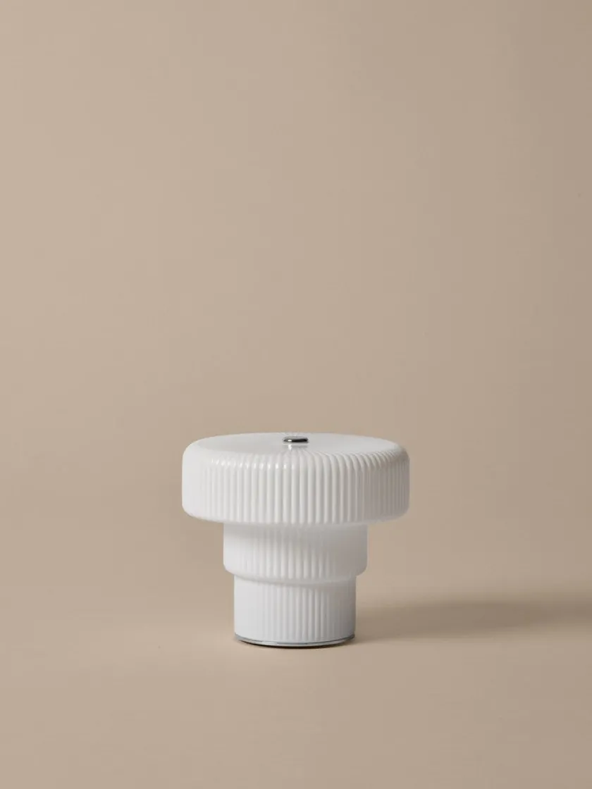 Ferm Living Ripple Portable Lamp White fra> Portable Lamper|Spots