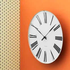 Arne Jacobsen Clocks Roman Vægur af Arne Jacobsen (Ø: 16)><noscript><img width=