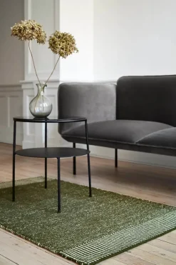 Woud Rombo Rug, moss green fra> Gulvtæpper