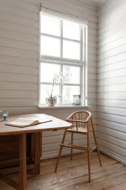 Oaklings Saga Højstol, sortlakeret eg fra><noscript><img width=