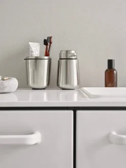 Vipp Sæbedispenser, Holger's Beige fra><noscript><img width=