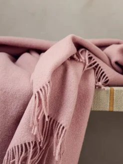 Silkeborg Uldspinderi Season Plaid, beetroot fra><noscript><img width=