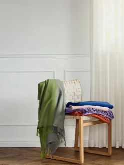 Silkeborg Uldspinderi Secret Plaid, beetroot/rhubarb fra><noscript><img width=