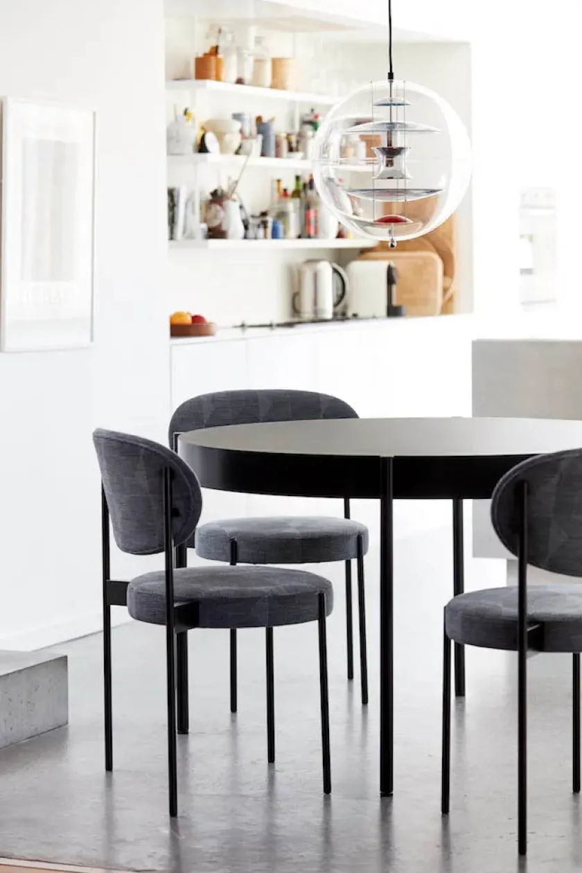 Verpan Serie 430 bord, sort af Verner Panton> Spiseborde