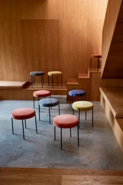 Verpan Serie 430 skammel, sort af Verner Panton><noscript><img width=